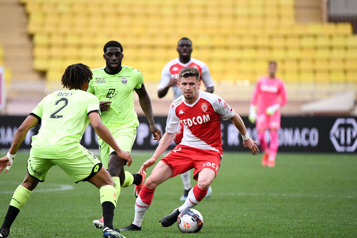 多宝棋牌 -关于风云突变！上海海港今晚更衣室发声，法甲版图或变，球迷炸锅，赛季目标并未改变的信息